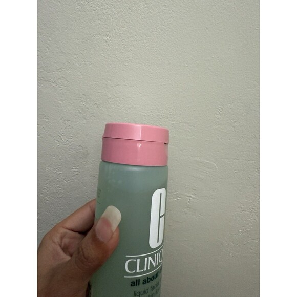 clinique all about clean liquid facial soap Oily Skin Formula 6.7 Oz Full Size - Picture 2 of 3